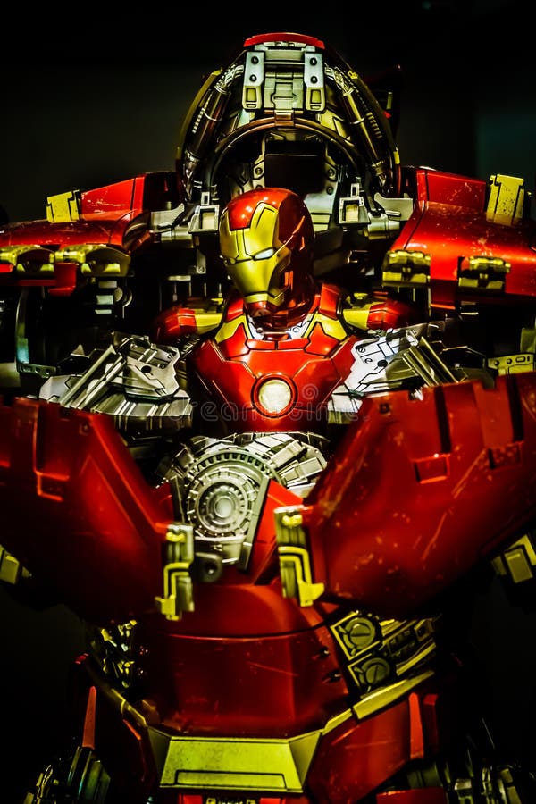 Was Tony Stark inside the Hulk Buster (Veronica) or was he controlling it  remotely like in Iron Man 3, in The Avengers: Age Of Ultron? - Quora