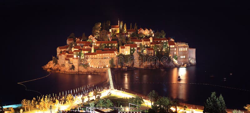Isla de Sveti Stefan Montenegro imagen de archivo libre de regalías Isla de Sveti Stefan Montenegro imagen de archivo libre de regalías