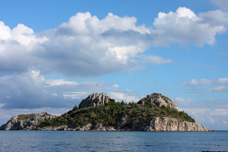 Isla en el Mar Egeo. Turquía. Ciudad de Marmaris