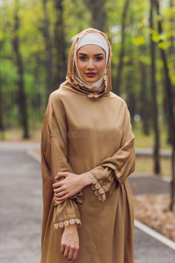 lady muslim dress