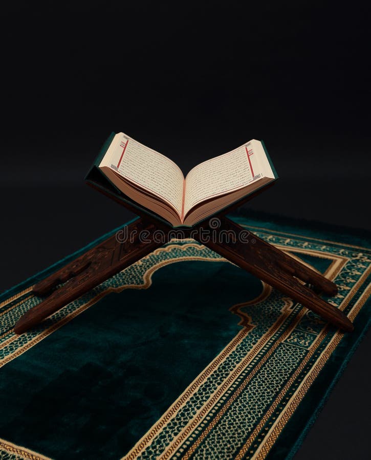 Rahle - một món đồ gỗ tuyệt vời để giúp bạn học tập và nghiên cứu Quran một cách khoa học và hiệu quả. Hãy cùng khám phá những hình ảnh đẹp và tỉ mỉ của những tác phẩm khắc gỗ tinh xảo này.