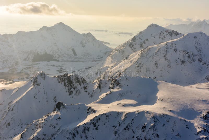 Islas de Lofoten de la visión aérea, Noruega fotografía de archivo libre de regalías Islas de Lofoten de la visión aérea, Noruega fotografía de archivo libre de regalías