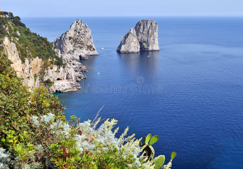 Isola di Capri fotografia stock libera da diritti Isola di Capri fotografia stock libera da diritti