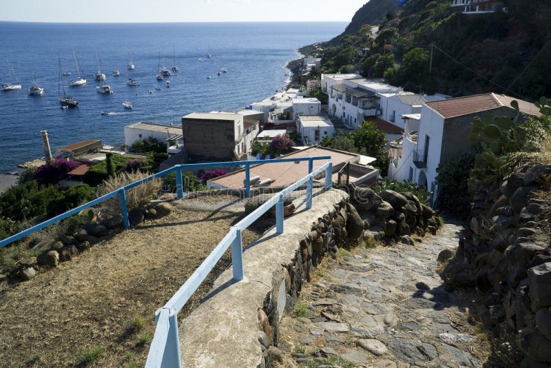 Isole eolie dell'Italia Sicilia, isola di Alicudi fotografie stock libere da diritti Isole eolie dell'Italia Sicilia, isola di Alicudi fotografie stock libere da diritti