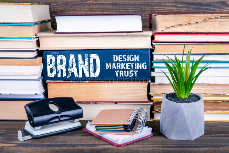 Isolerat p? framf?rd white Design, marknadsf?ring och f?rtroende royaltyfri foto Isolerat p? framf?rd white Design, marknadsf?ring och f?rtroende royaltyfri foto
