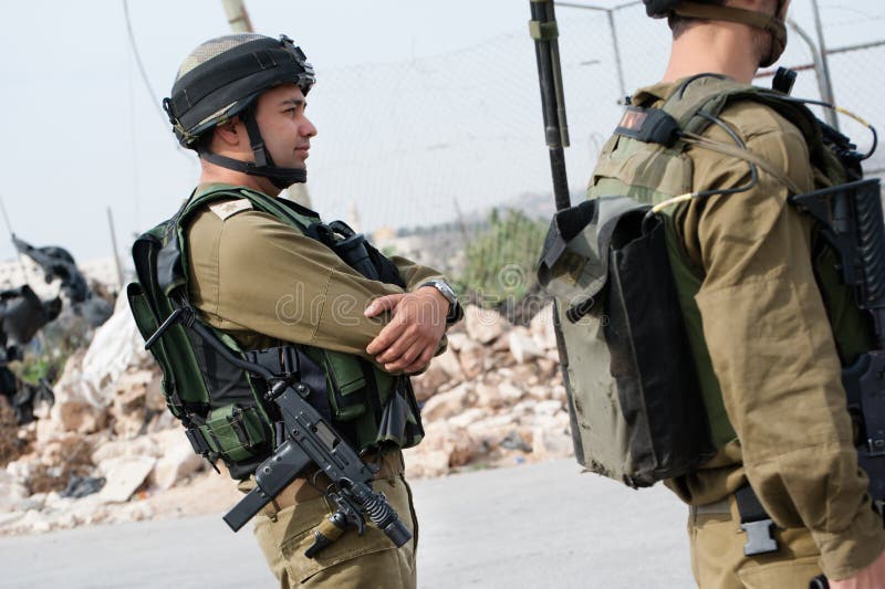 Uzi IDF Israeli Forces Decal Sticker - Vinyl Die Cut 4 Inch Black