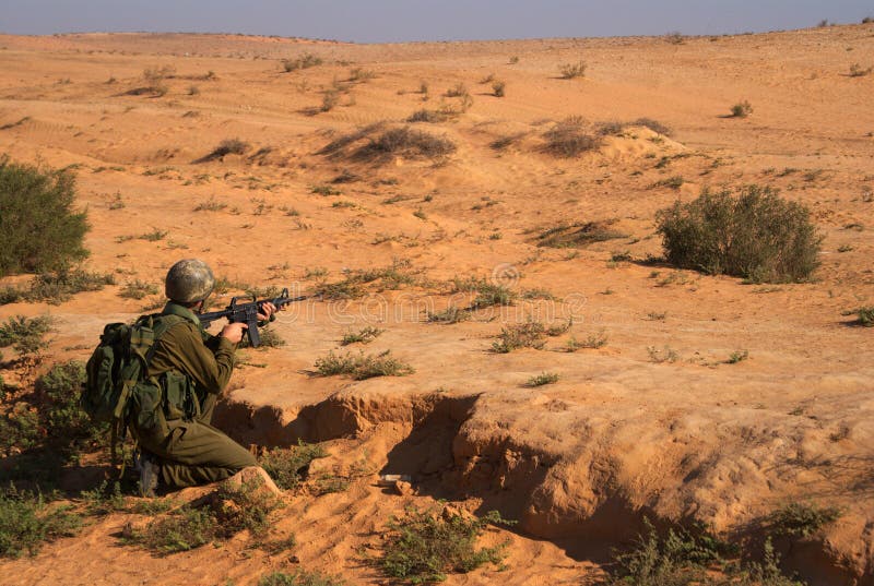 Israelí soldados ataques la guerra.