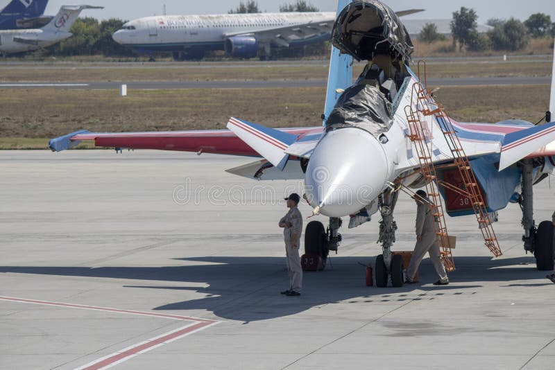 Istambul, Turquia - 18 de setembro de 2019: Teknofest 2019 air mostra o close-up da aeronave russa Su-35