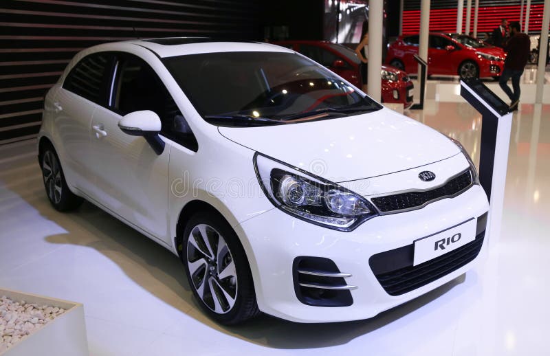 Y Nhu bán xe Sedan KIA RIO 2015 màu Bạc giá 430 triệu ở Hà Nội