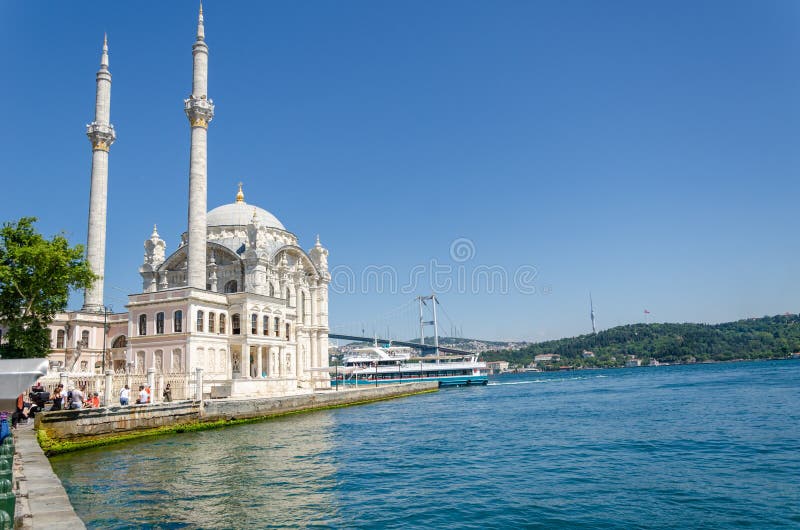 ortakoy mosque great mosque of mecidiyeand tourists in istanbul turkey editorial image image of landscape historic 155118800