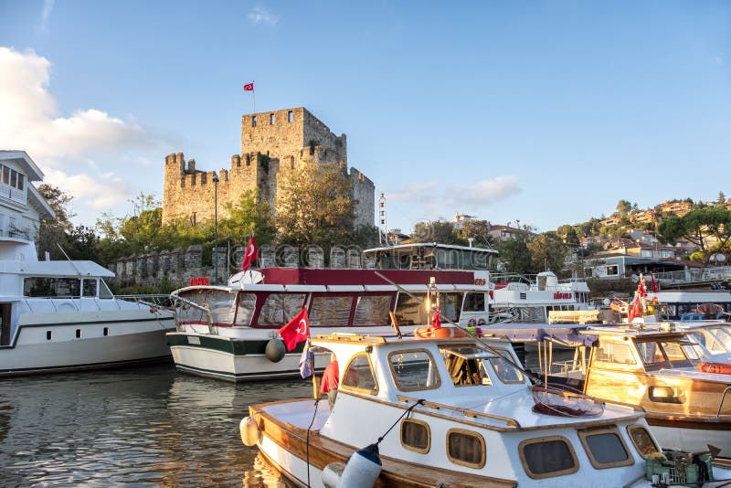 Anatolian Castle (Anadolu Hisari) In Istanbul.Historically Known As Guzelce  Hisar(meaning Proper Castle) Is A Fortress Located In Anatolian (Asian)  Side Of The Bosporus Stock Photo, Picture and Royalty Free Image. Image  91222192.