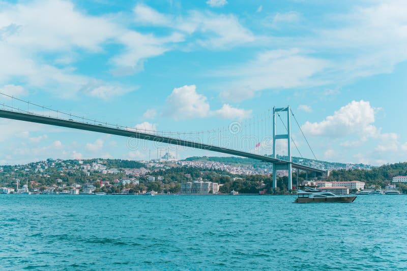 Istanbul показывает время путешествия по городу стоковые изображения rf