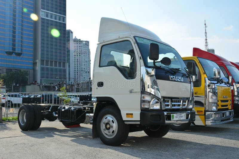 Isuzu Bare Chassis Truck in Pasig, Philippines Foto editorial Imagen