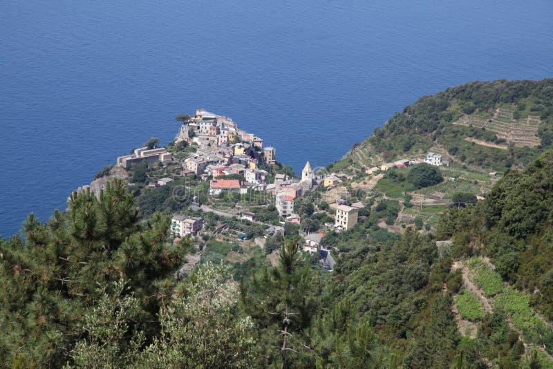 Italia Cinque Terre Riomaggiore Vista dal mare fotografie stock