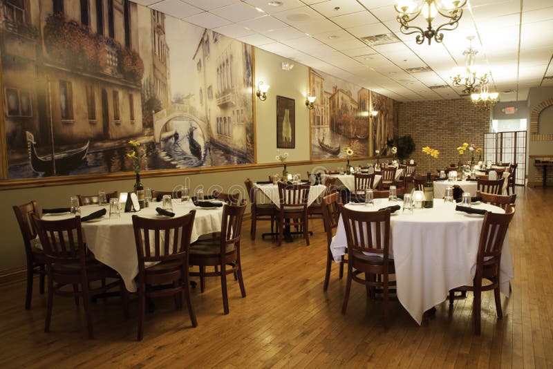 Italian Restaurant Interior - Main Dining Room Editorial Photo - Image