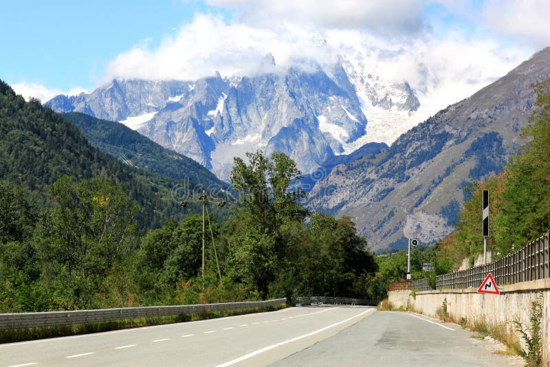 Italian road to the Little Saint Bernard