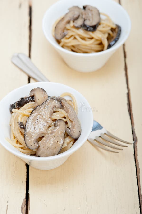 Italian Spaghetti Pasta and Mushrooms Stock Image Image of small