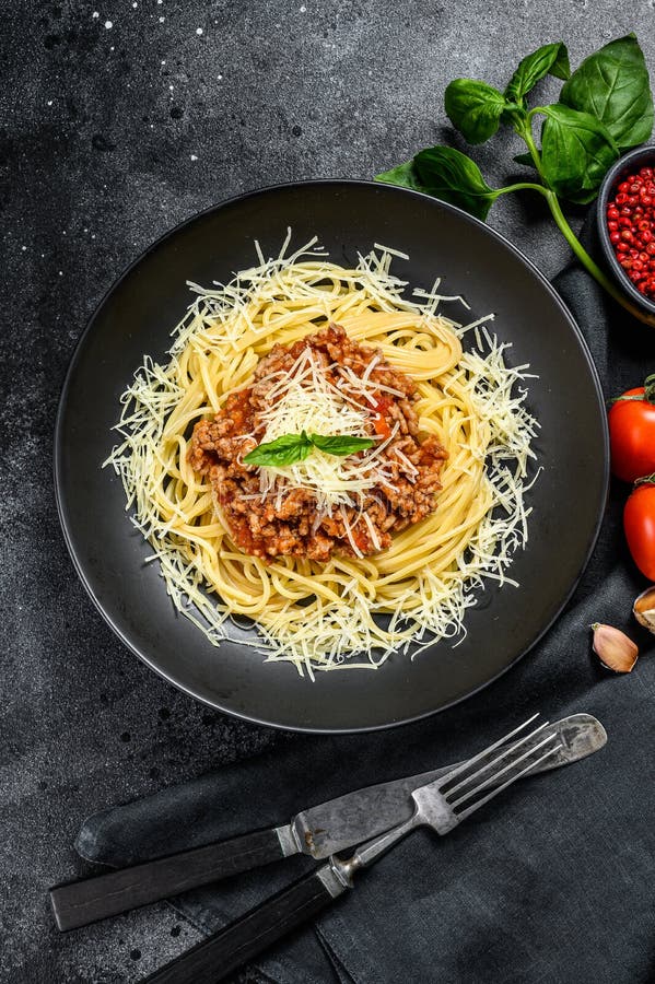 Italian Spaghetti Pasta with Tomato Sauce, Cheese Parmesan and Basil ...