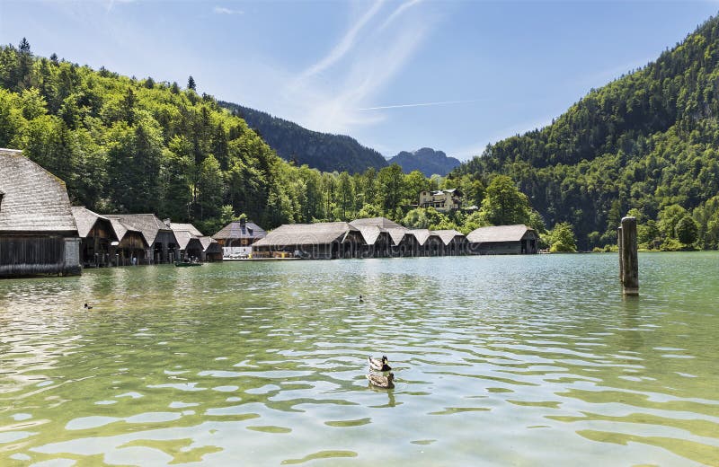 Jachthaven op Meer Konigssee stock afbeeldingen Jachthaven op Meer Konigssee stock afbeeldingen