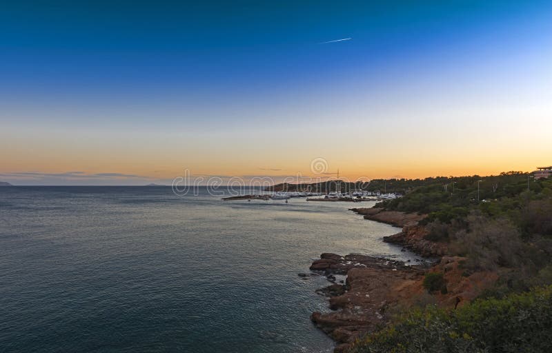 Jachthaven van Vouliagmeni, Athene - Griekenland stock afbeeldingen Jachthaven van Vouliagmeni, Athene - Griekenland stock afbeeldingen