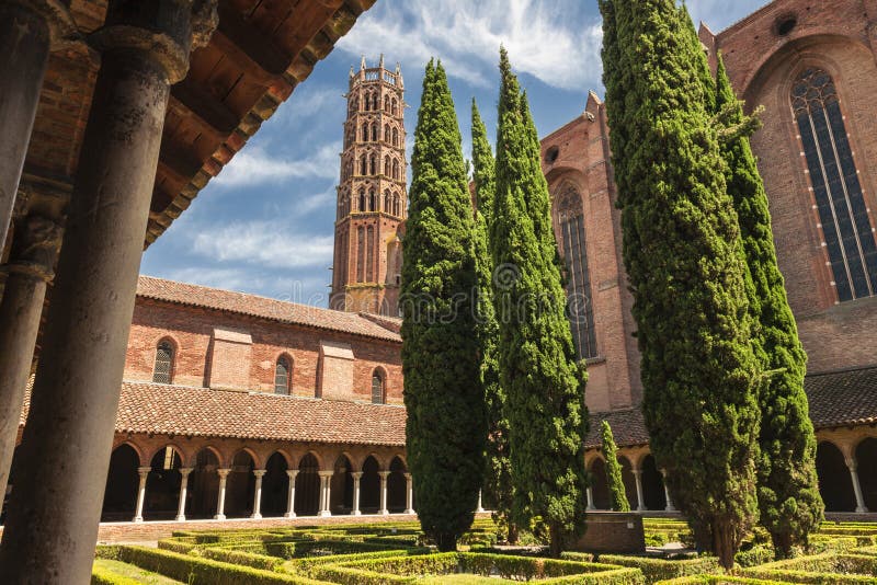 Cloisters and Courtyard Garden of Dominican monastery Couvent des Jacobins in Toulouse, France. Cloisters and Courtyard Garden of Dominican monastery Couvent des Jacobins in Toulouse, France.