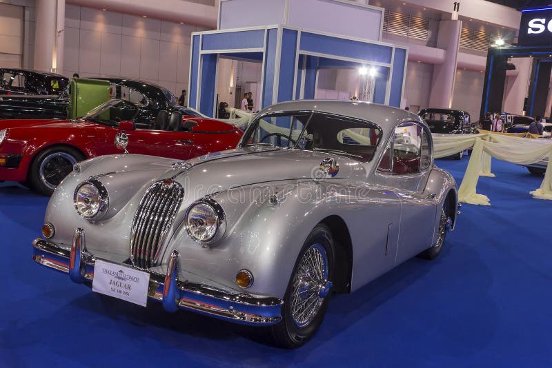 Jaguar XK 140 1956 voitures image libre de droits Jaguar XK 140 1956 voitures image libre de droits