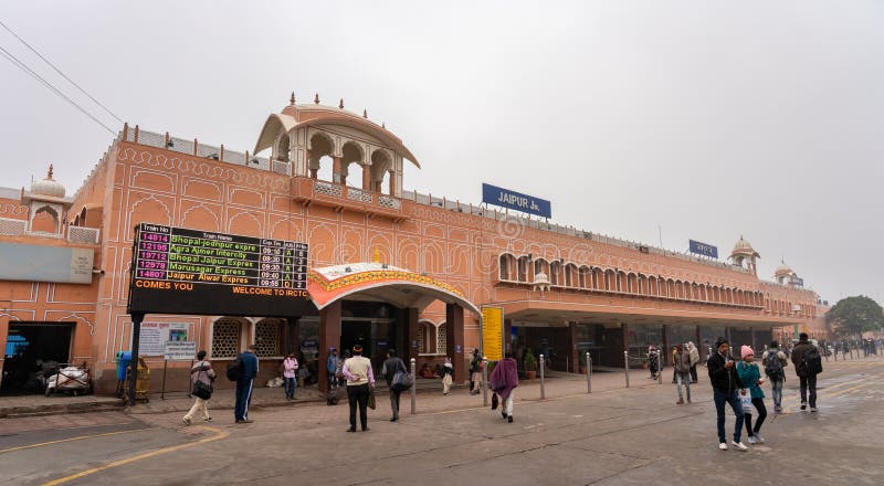 tourist place near jaipur railway station