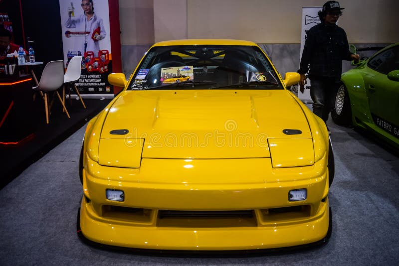 Modified Yellow Mercedes-Benz SLK 200 R171 with Widebody Kit Editorial  Stock Photo - Image of december, jakarta: 273657128