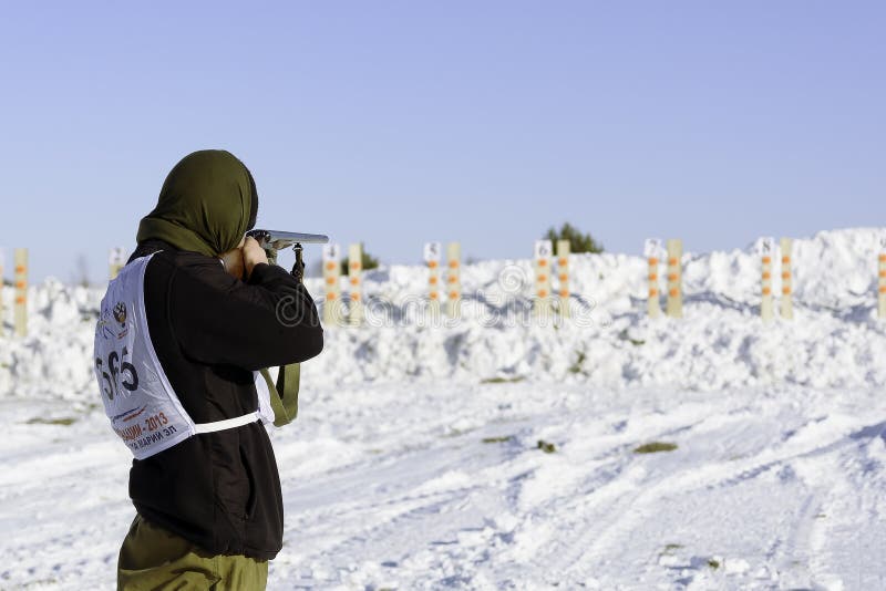 Jaktbiathlon arkivfoto Jaktbiathlon arkivfoto