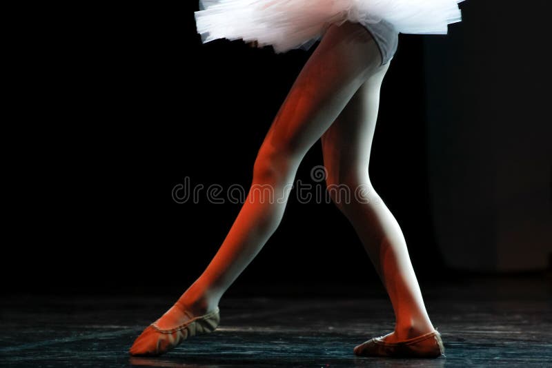 Jambes d'un ballet classique professionnel image stock Jambes d'un ballet classique professionnel image stock