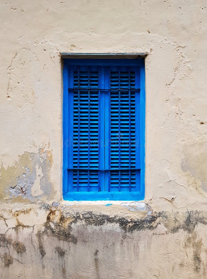 Fragmento Da Fachada De Um Edifício Com Aberturas Ou Janelas