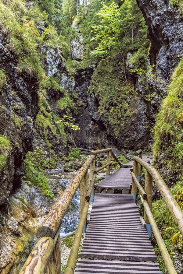 Jánošíkove diery, Malá Fatra, Slovensko, turistická téma