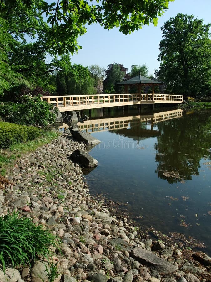 Japanese Garden Picture. Image 15551637