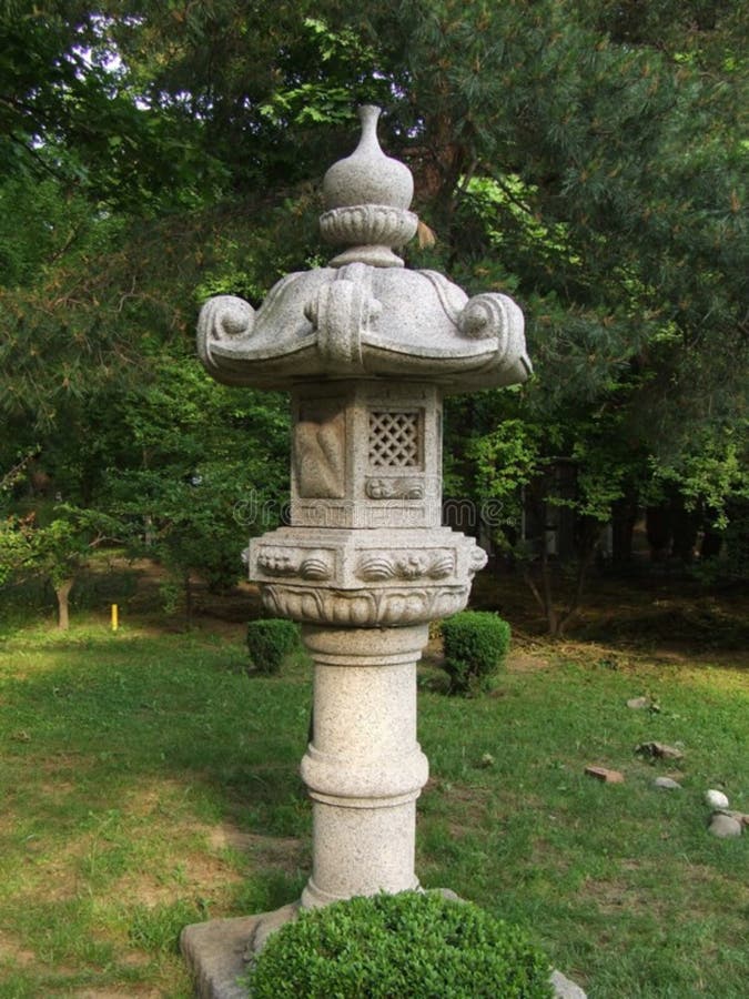 Japanesegardenlamp Picture. Image 87855830