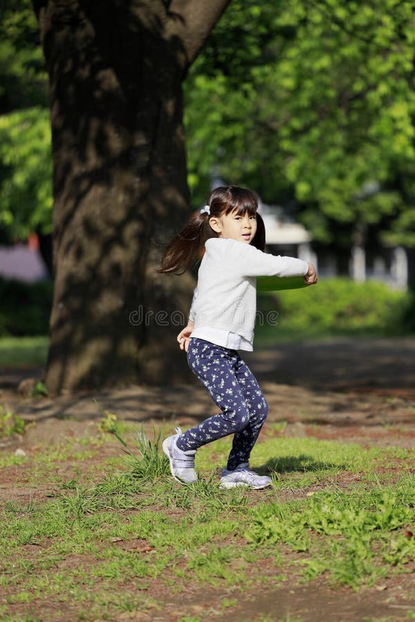 2,557 Flying Disc Photos Free & RoyaltyFree Stock Photos from Dreamstime