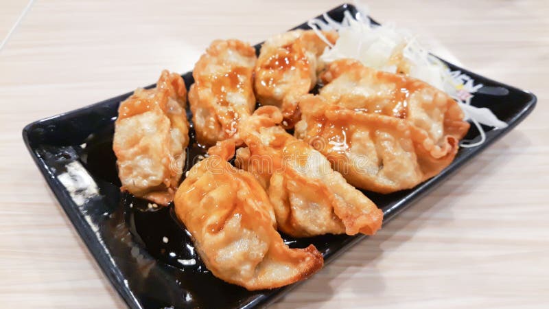 Japanse gyoza of bollensnack stock afbeelding Japanse gyoza of bollensnack stock afbeelding