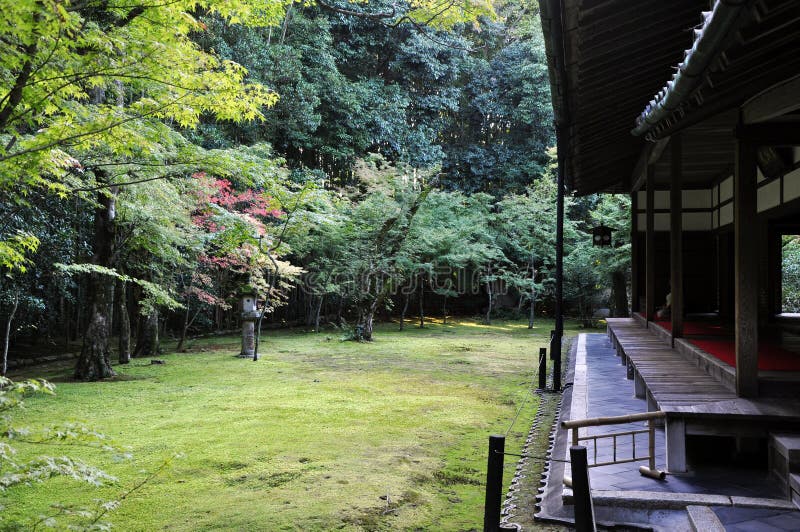 Japanse tuin in de koto-binnen tempel Kyoto, Japan royalty-vrije stock afbeelding Japanse tuin in de koto-binnen tempel Kyoto, Japan royalty-vrije stock afbeelding