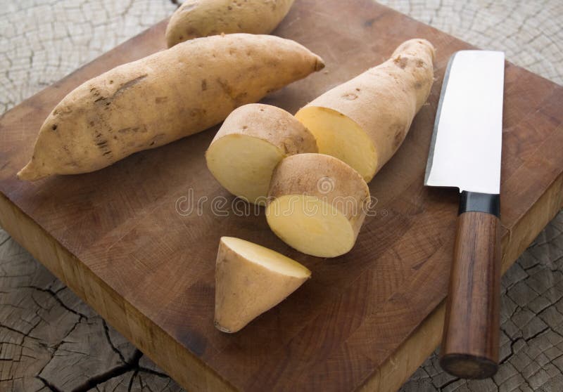 Japanse yams stock foto. Image of aardappels, bijtend 6710698