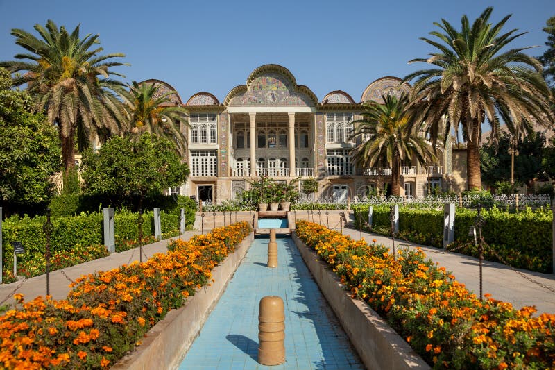 Jardin de Bagh Eram de Persan et son pavillon dans la ville de Chiraz