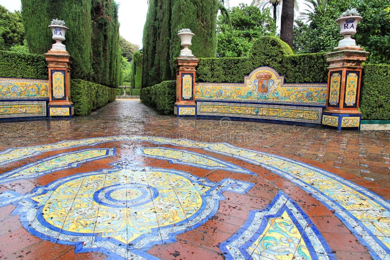 Jardins do Alcazar em Sevilha fotografia de stock royalty free Jardins do Alcazar em Sevilha fotografia de stock royalty free