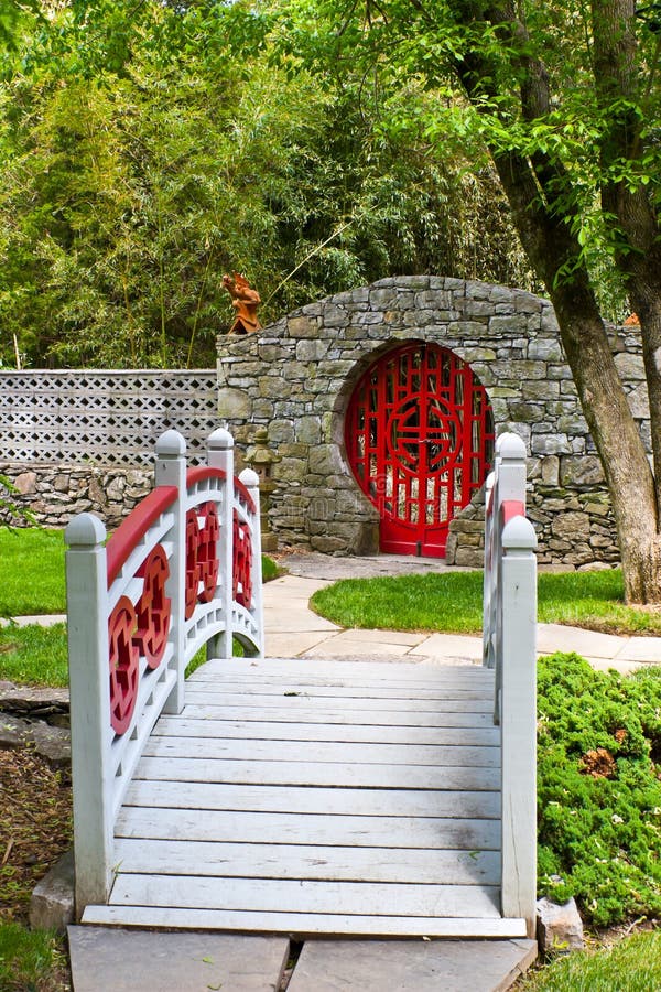 Formal public gardens. Section of gardens is the Asian Gardens. Located at the Glen Burnie Gardens in Winchester, Frederick County, Shenandoah Valley, Virginia, USA. Formal public gardens. Section of gardens is the Asian Gardens. Located at the Glen Burnie Gardens in Winchester, Frederick County, Shenandoah Valley, Virginia, USA.