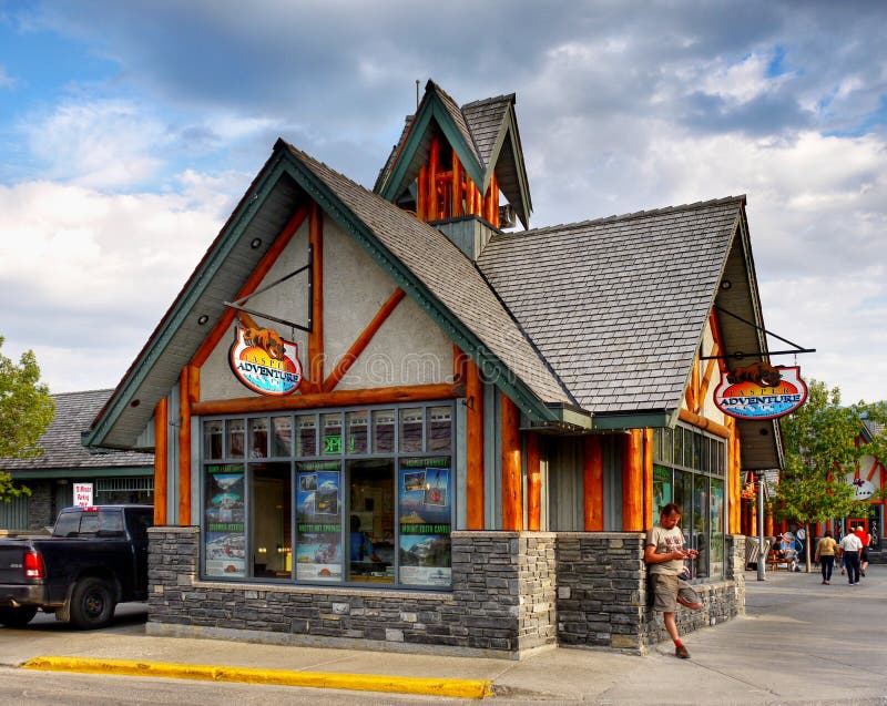 Jasper, Canada editorial photo. Image of visitor, restaurant - 92888406