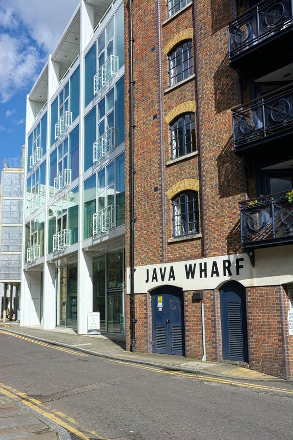 Java Wharf，伦敦旧仓库码头区 免版税库存图片