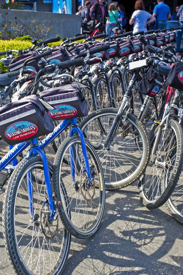 Jednoczący stany, Lipiec 13, 2014: Linia obfitość Publi obrazy stock