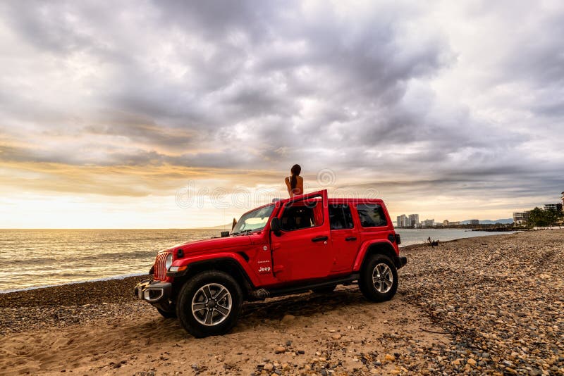  Jeep Wrangler Sahara Ilimitado Foto editorial de stock