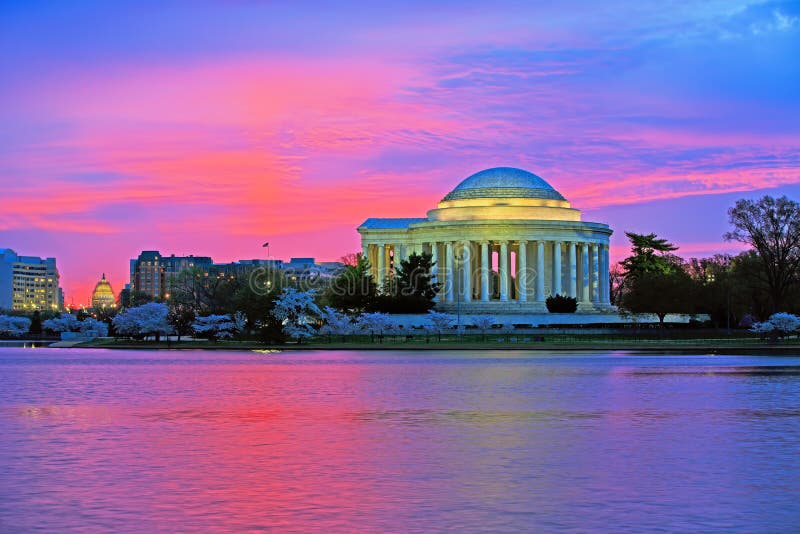 Jefferson Memorial no nascer do sol fotos de stock royalty free Jefferson Memorial no nascer do sol fotos de stock royalty free