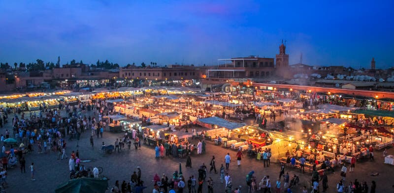 Jemaa el-Fnaa square at evening - Marakech, Morocco