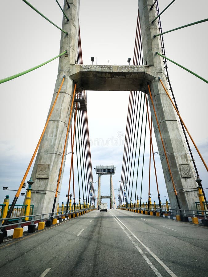 Kabel Internet Jembatan Siak I Pekanbaru Dibakar OTK, Warga Rumbai Kehilangan Sinyal