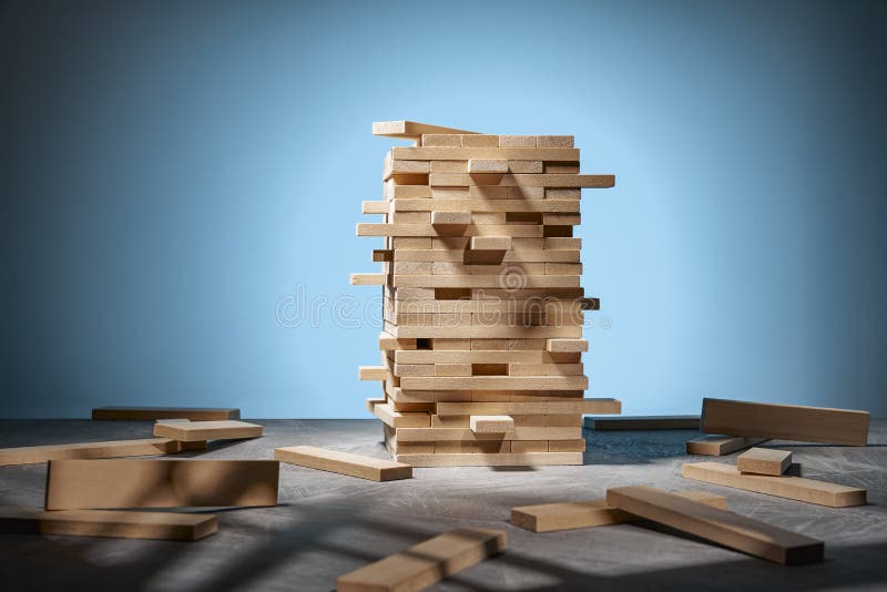 Trò chơi Jenga: Yêu thích trò chơi Jenga? Hãy đến với hình ảnh này để chiêm ngưỡng những tác phẩm của những tay chơi giỏi và thử tài mình trong trò chơi này nhé!