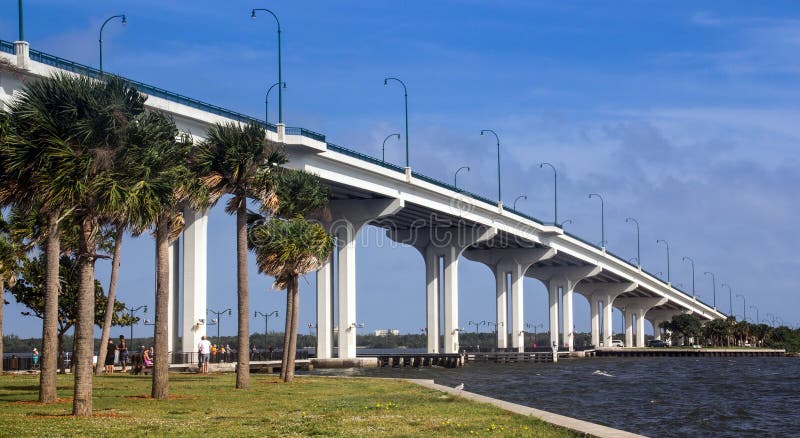 Jensen Beach Bridge immagine stock libera da diritti Jensen Beach Bridge immagine stock libera da diritti